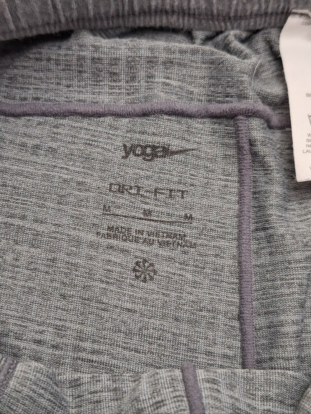 Nike Yoga Women's Textured Gray Heather Jogger Pants, Medium - Picture 6 of 10